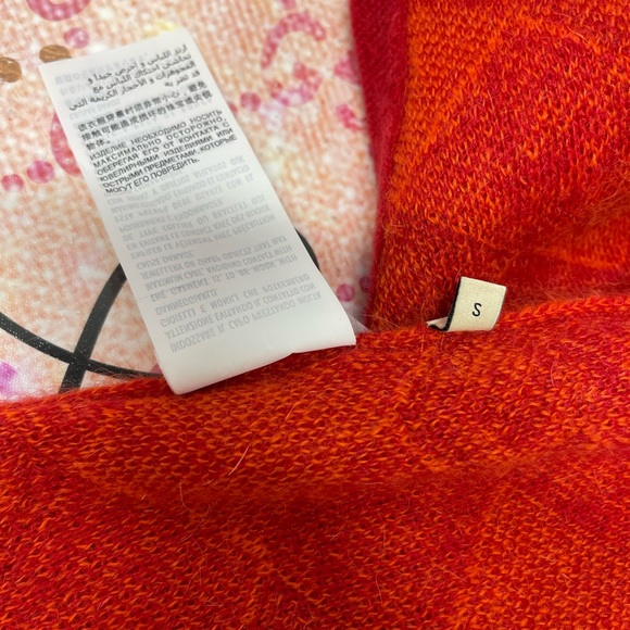 ♥️HP! AUTH NWOT GUCCI LOGO SWEATER VEST - Picture 15 of 15